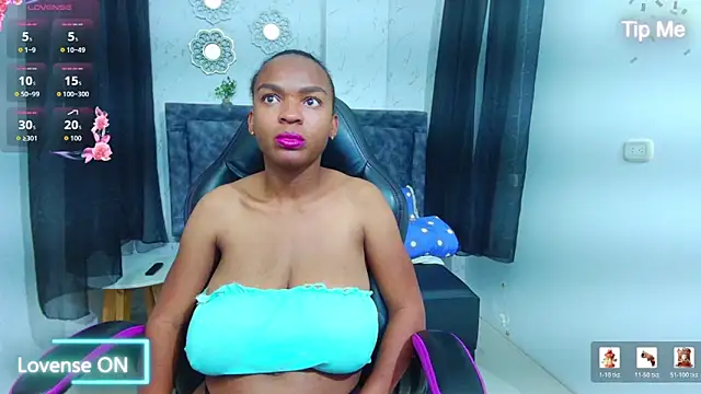 mia  thomson  online show from March 2026 01:58:01 AM