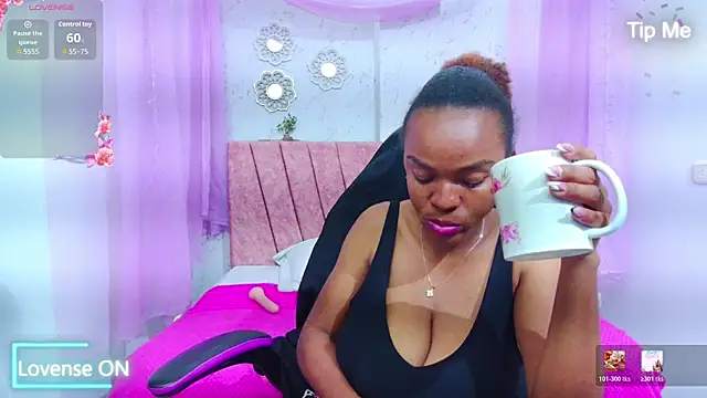 mia  thomson  online show from April 2026 03:02:02 AM