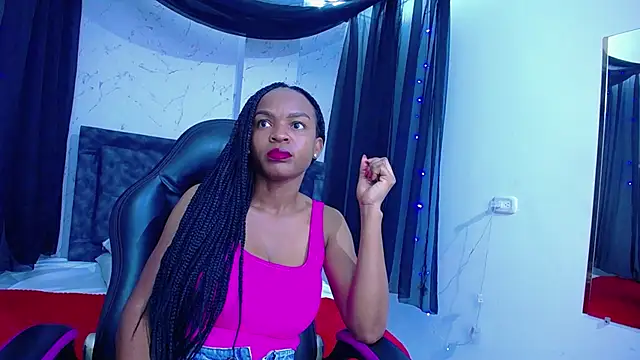 mia  thomson  online show from November 2025 11:58:01 AM