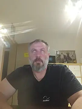 Flotschy85 online show from June 2026 08:20:01 PM