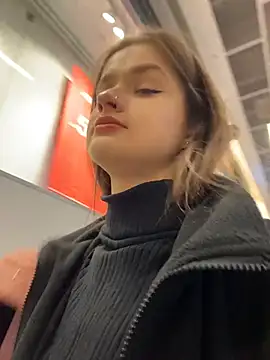 KittyQueeny online show from October 2025 07:18:01 AM