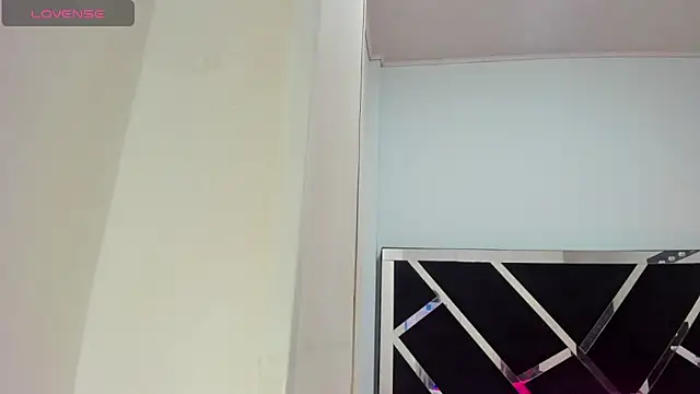 iisabella noa online show from October 2025 01:10:02 PM