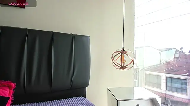 iisabella noa online show from April 2026 01:59:01 PM