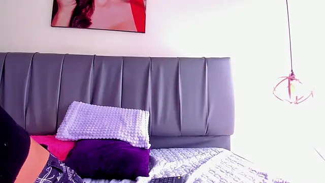 iisabella noa online show from March 2026 12:50:02 PM