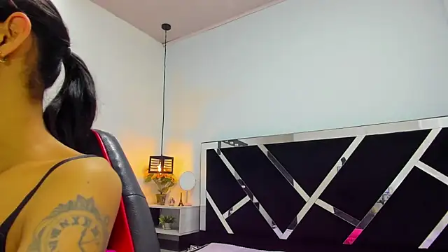 iisabella noa online show from November 2025 01:22:01 PM