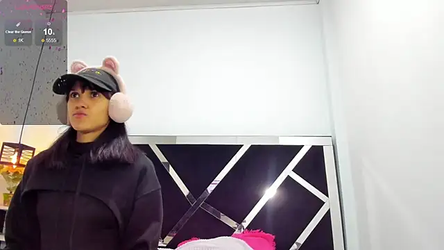 iisabella noa online show from December 2025 01:04:02 PM