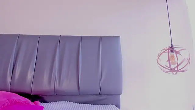 iisabella noa online show from February 2026 01:20:02 PM