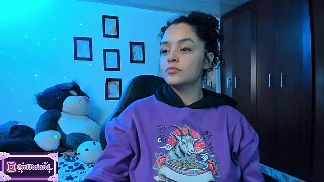 milita houston online show from October 2025 04:24:02 AM