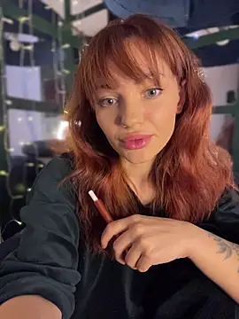 SaraLow online show from November 2025 05:34:01 AM