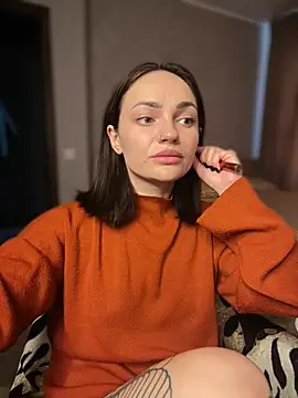 SaraLow online show from March 2026 11:47:01 AM