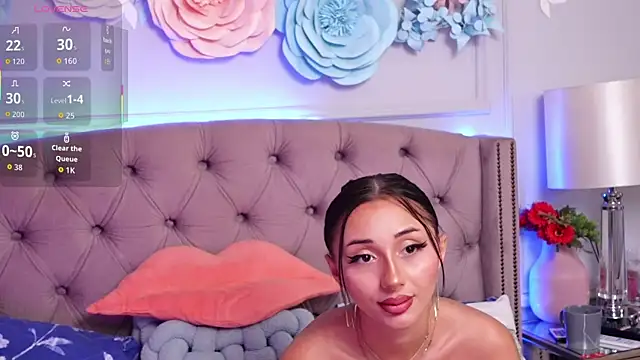 JenniferLovve online show from June 2026 04:32:01 AM