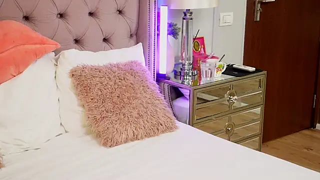 JenniferLovve online show from April 2026 03:30:02 AM