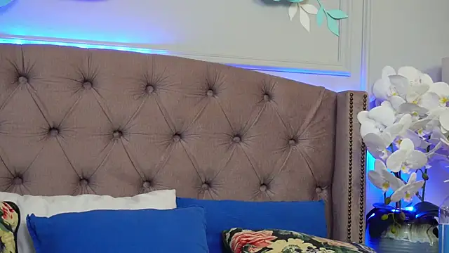 Snapshot of JenniferLovve chatting on October 2025 03:41:02 AM JenniferLovve online show from October 2025 03:41:02 AM