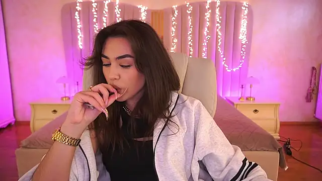 EricaSin online show from April 2026 01:17:02 PM