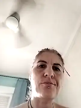 Snapshot of est_82 chatting on October 2025 08:16:01 AM est 82 online show from October 2025 08:16:01 AM