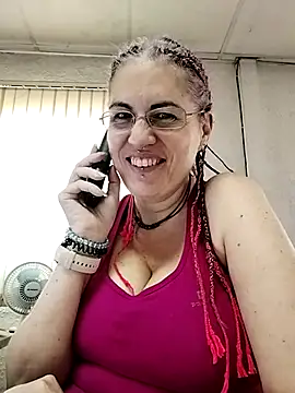 Snapshot of est_82 chatting on October 2025 08:05:02 AM est 82 online show from October 2025 08:05:02 AM