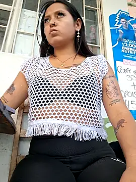 LunaHot 777 online show from December 2025 06:40:01 PM