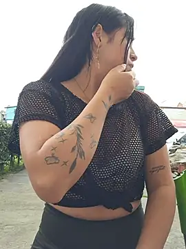 LunaHot 777 online show from November 2025 06:34:02 PM