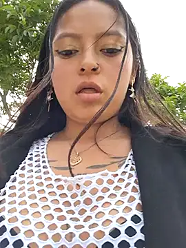 LunaHot 777 online show from December 2025 07:31:01 PM