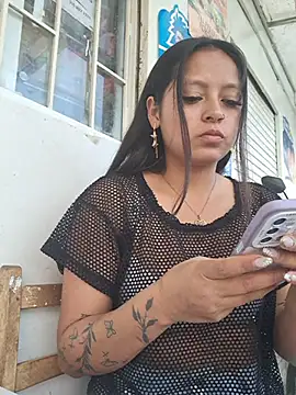 LunaHot 777 online show from November 2025 06:29:02 PM