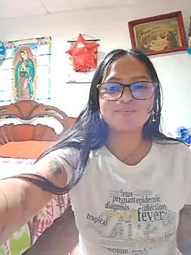 LunaHot 777 online show from December 2025 02:44:01 AM