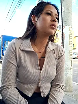 LunaHot 777 online show from October 2025 07:46:01 PM