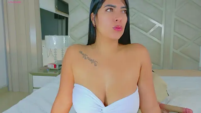 Snapshot of RoseMariee_ chatting on May 2026 09:27:01 AM RoseMariee online show from May 2026 09:27:01 AM