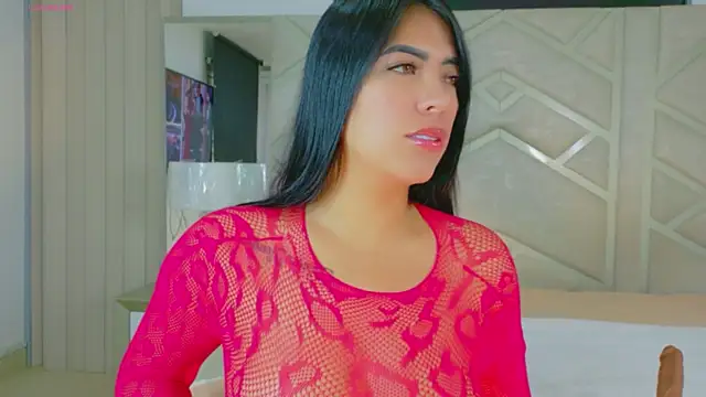 Snapshot of RoseMariee_ chatting on May 2026 11:35:01 AM RoseMariee online show from May 2026 11:35:01 AM
