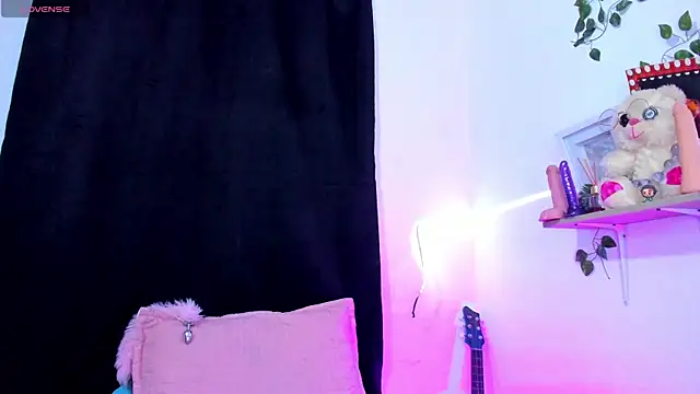 Cooperrosscute233 online show from October 2025 03:23:02 PM