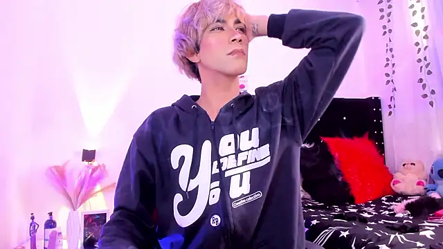 Cooperrosscute233 online show from February 2026 07:05:01 PM