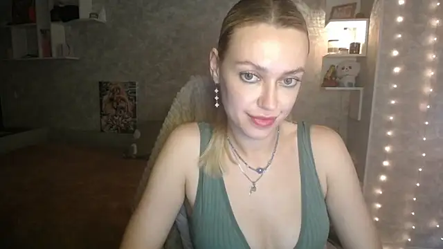 NickyAdamidi online show from October 2025 05:03:02 PM