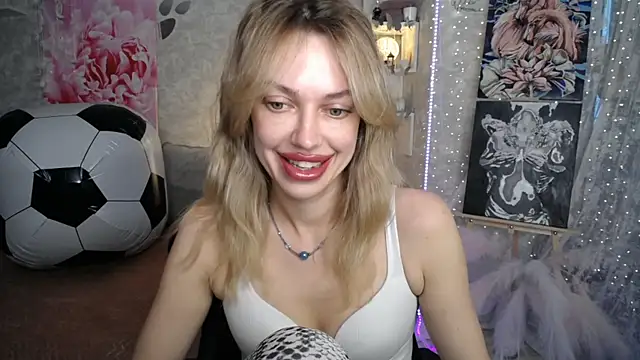 NickyAdamidi online show from June 2026 04:24:01 PM