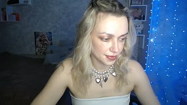 NickyAdamidi online show from November 2025 05:02:01 PM