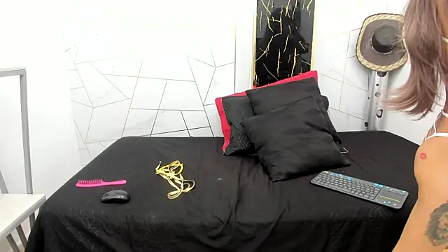 HannaHot 69 online show from October 2025 07:58:01 PM