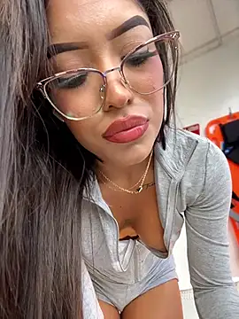 MystiqueXXX online show from July 2026 01:18:02 PM