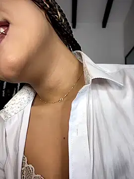 MystiqueXXX online show from February 2026 01:19:01 PM