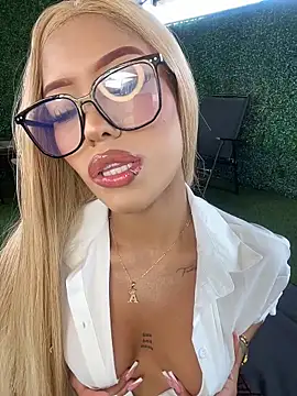 MystiqueXXX online show from April 2026 01:13:02 PM