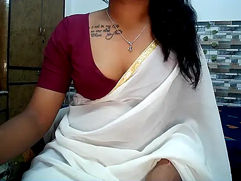 HOT AARVI11 online show from November 2025 04:00:02 PM