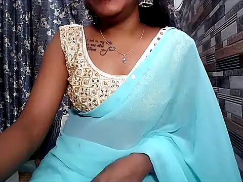 HOT AARVI11 online show from November 2025 05:17:02 PM