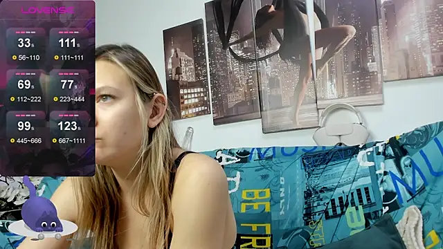 Sunny Sammy online show from October 2025 01:19:02 AM