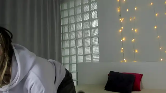 Sunny Sammy online show from November 2025 08:25:02 AM