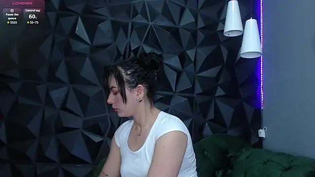 helenasaenz online show from November 2025 12:39:01 PM