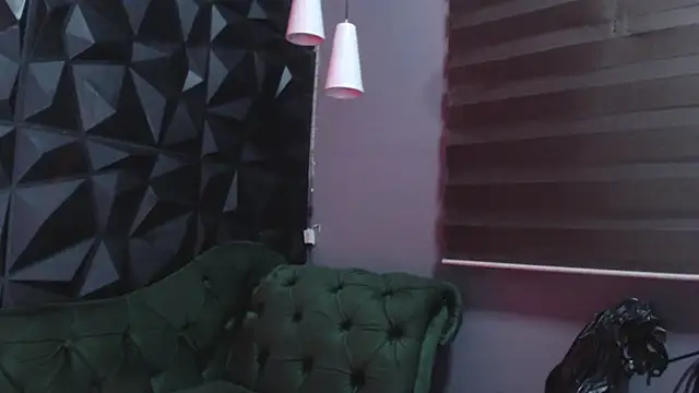 helenasaenz online show from December 2025 12:28:02 PM