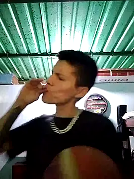 elinnki online show from December 2025 08:06:02 PM