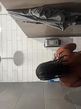 reinagotthroat online show from February 2026 12:32:01 PM