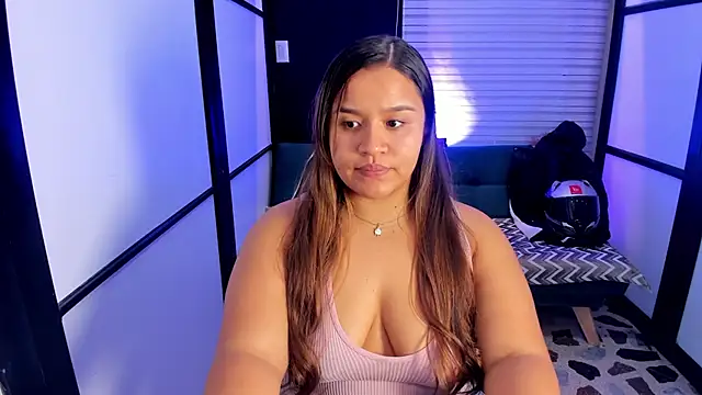 Snapshot of ElaBourn_ chatting on November 2025 02:11:01 PM ElaBourn online show from November 2025 02:11:01 PM