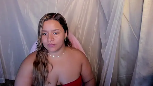 Snapshot of ElaBourn_ chatting on March 2026 03:48:01 AM ElaBourn online show from March 2026 03:48:01 AM