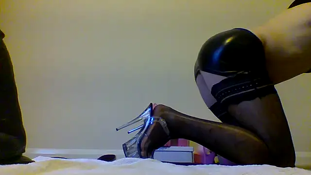 Snapshot of unforgettable_dirty_slut chatting on November 2025 11:15:02 AM unforgettable dirty slut online show from November 2025 11:15:02 AM