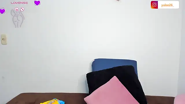 Snapshot of Brandy_brown_ chatting on September 2025 01:09:01 AM Brandy brown online show from September 2025 01:09:01 AM