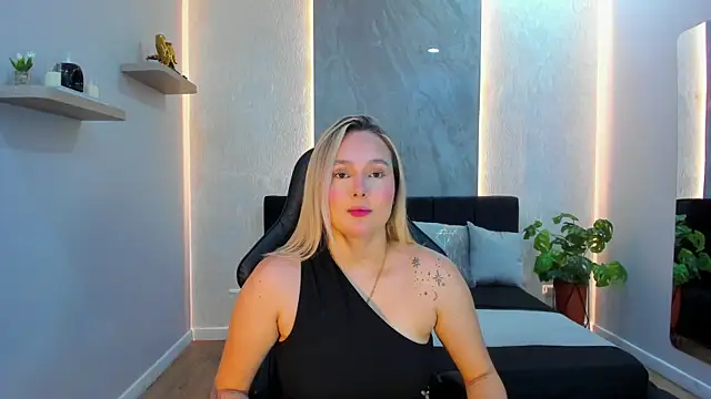 Emmaa white  online show from July 2026 05:39:02 PM